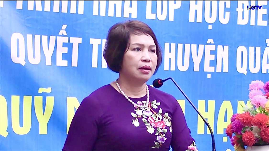 Bà Nguyễn Thị Tố Quyên - Giám đốc Quỹ mái ấm hạnh phúc phát biểu trong buổi lễ